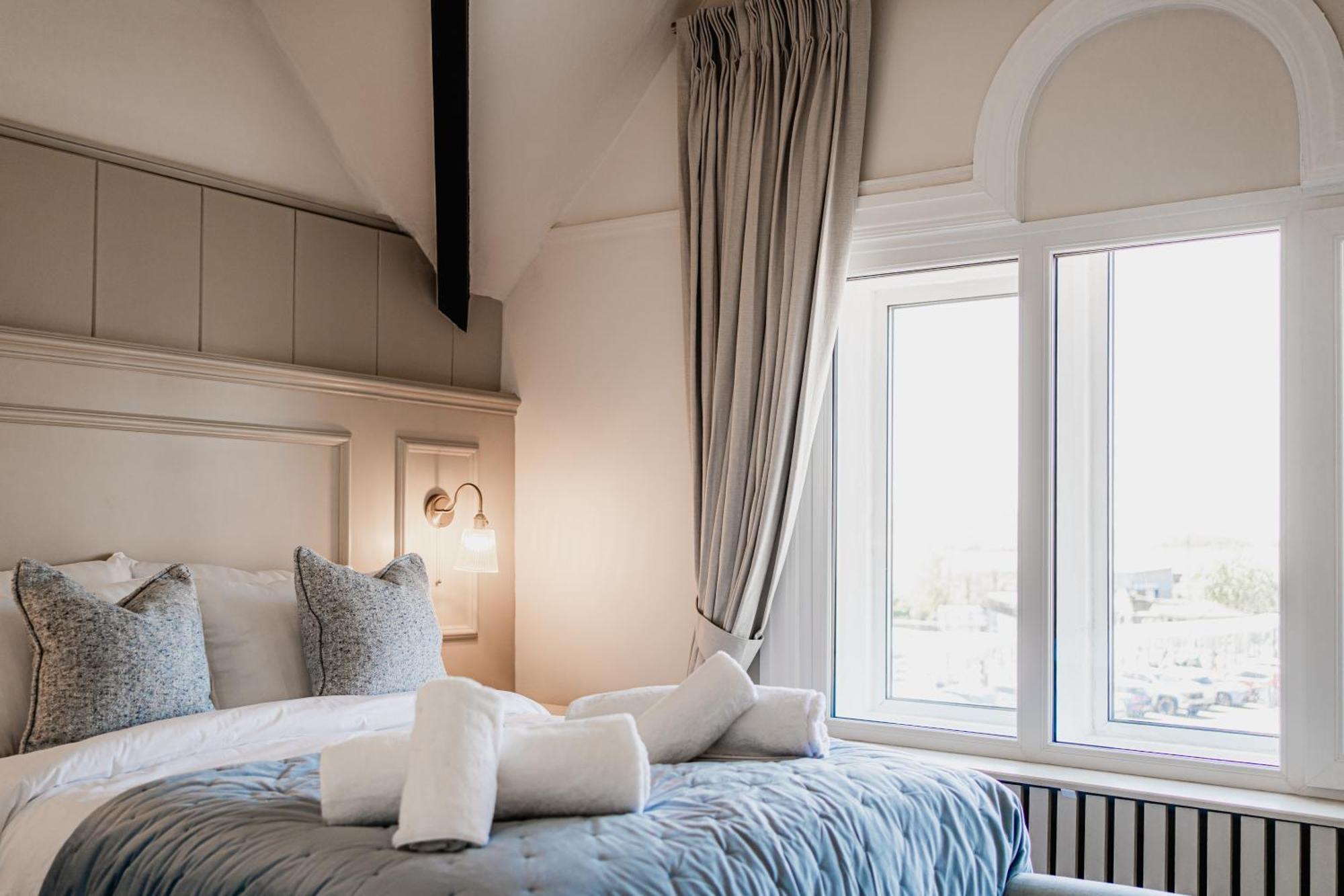 The Yorkshire Unicorn Hotel สกิปตัน ภายนอก รูปภาพ
